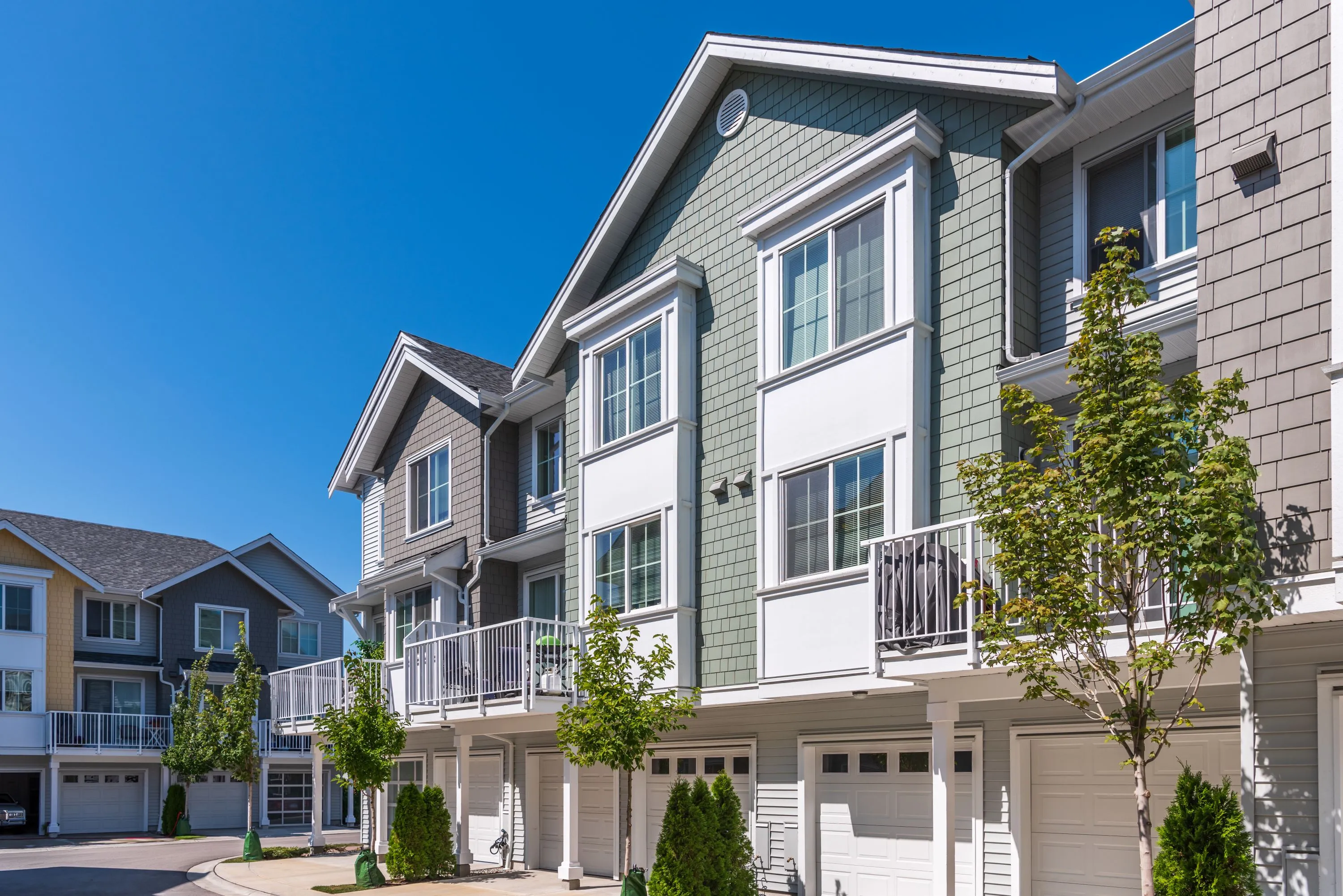 townhomes vs detached homes